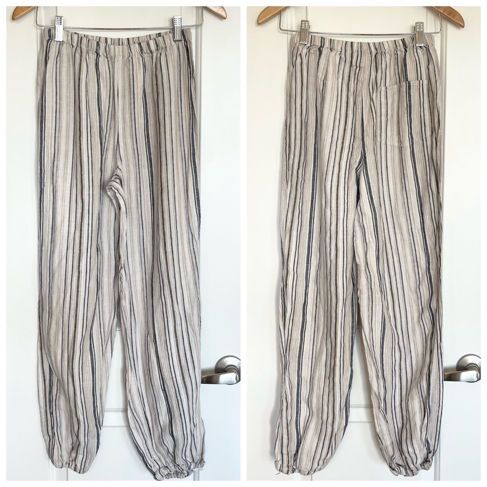 Chico’s 100% linen striped pants Neutral stripes Cream pant Loose Relaxed Size 0
